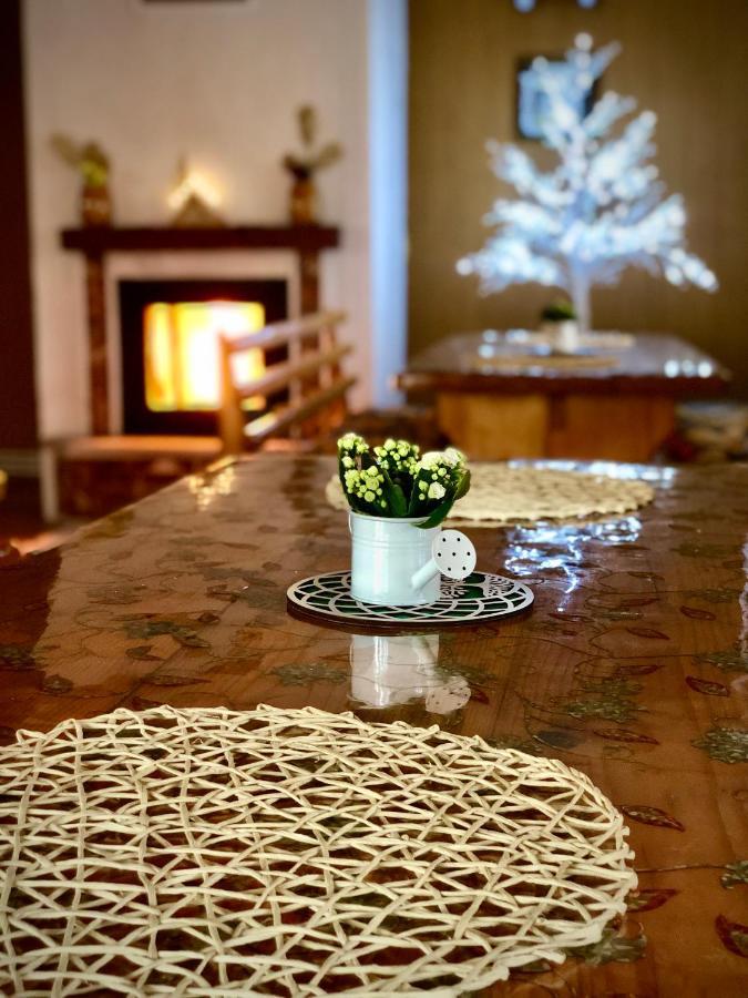 Vila Pelin Hotell Lepşa Exteriör bild